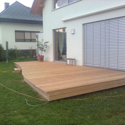  Holzterrasse